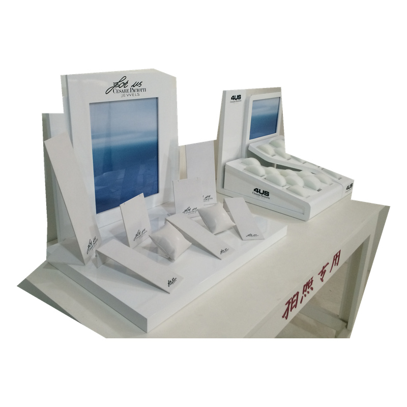 4US CESARE PACIOTTI Jewellery Display Set