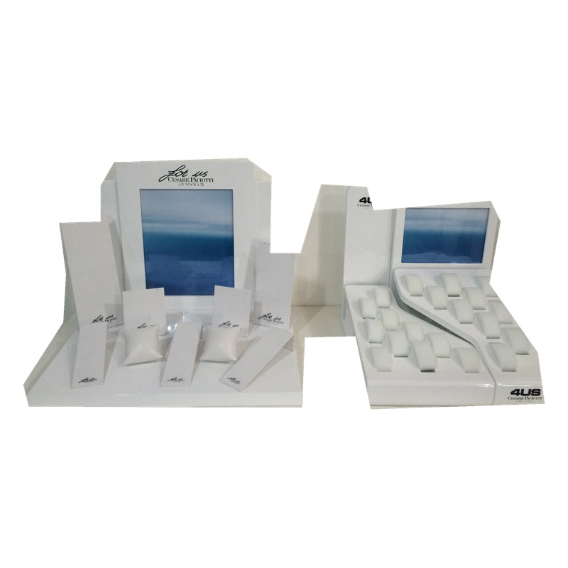 4US CESARE PACIOTTI Jewellery Display Set